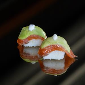 90 Sake Avocado Nigiri