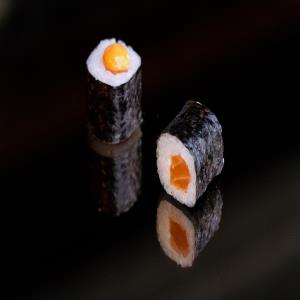 100 Spicy Sake Maki